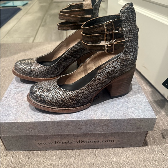 Freebird Women's Snakeskin Ankle Boots - Picture 4 of 6